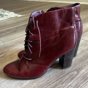 Isola soft stacked heel oxblood ankle boot size 8 good condition